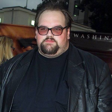 Ethan Suplee in a black jacket poses for a picture. 